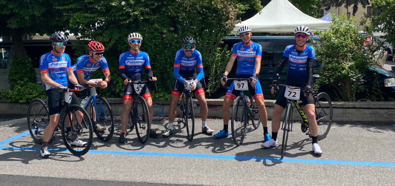 Die Teilnehmer des Dynamic Bike Teams bei der Edelrot Trophy 2023, dem Rennen auf den Gampenpass
